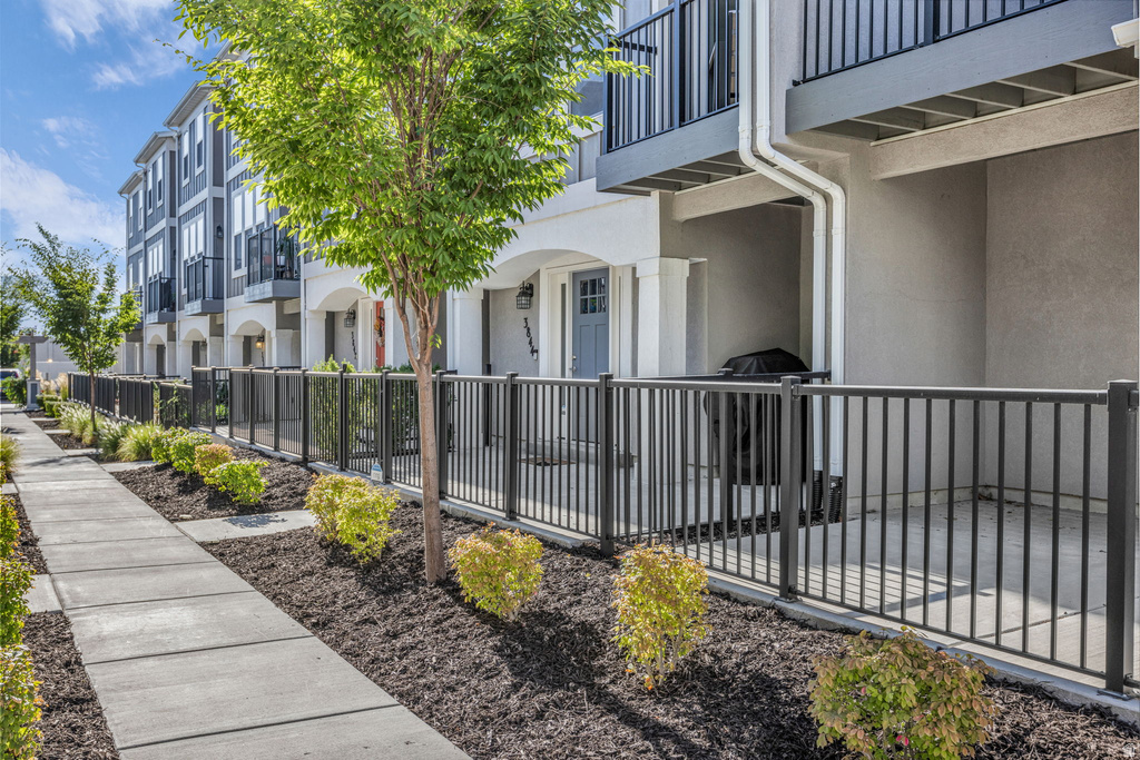 3844 W GARTMORE LN #208 Taylorsville, UT 84123