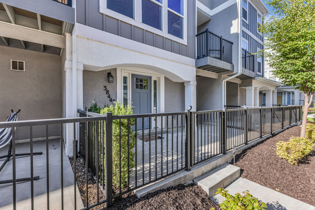 3844 W GARTMORE LN #208 Taylorsville, UT 84123