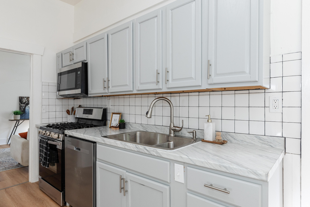 2853 S LINCOLN AVE Ogden, UT 84401