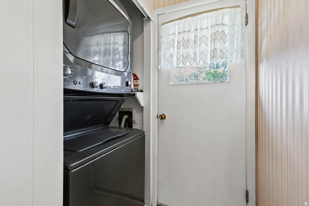 98 S QUIRK ST Grantsville, UT 84029