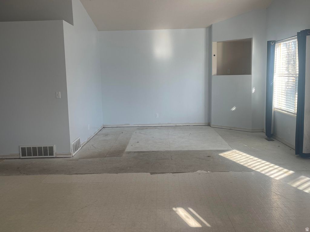 3641 S COUNTRY WEST DR Magna, UT 84044