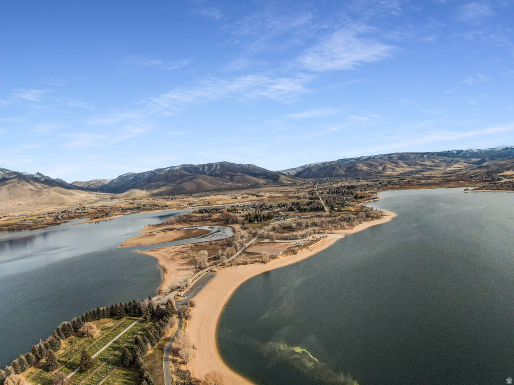 6611 E 100 S Huntsville, UT 84317