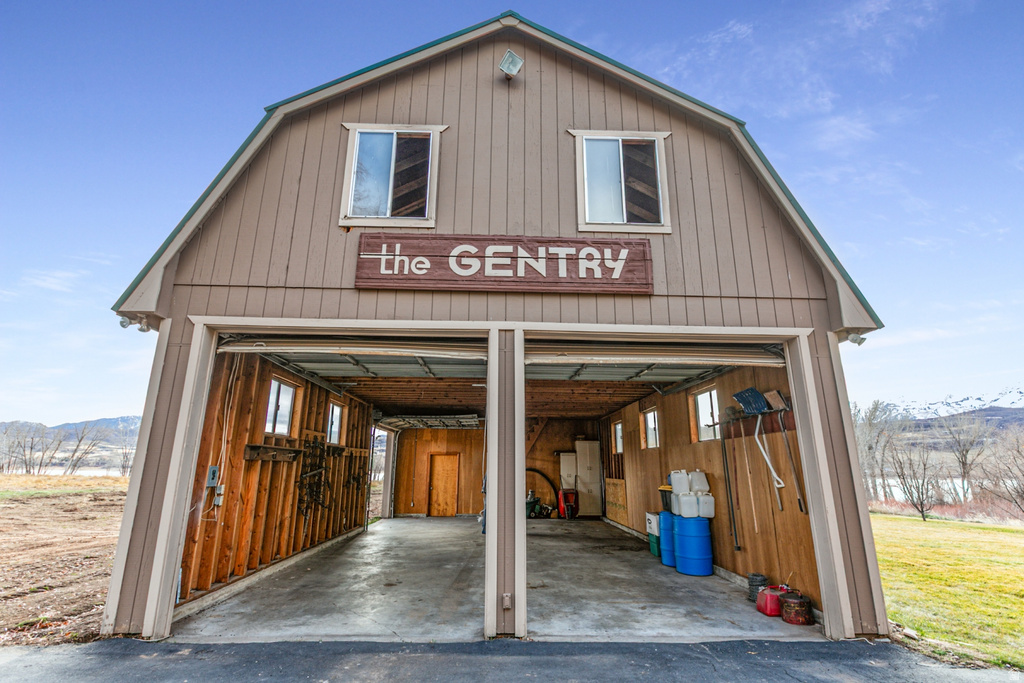 6611 E 100 S Huntsville, UT 84317