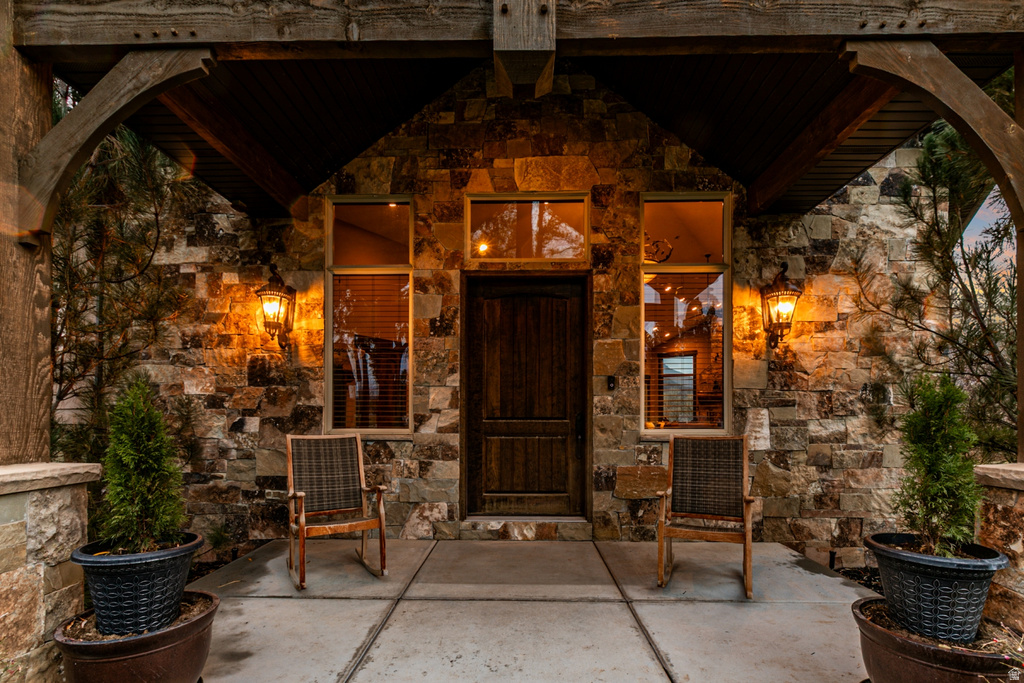 6611 E 100 S Huntsville, UT 84317