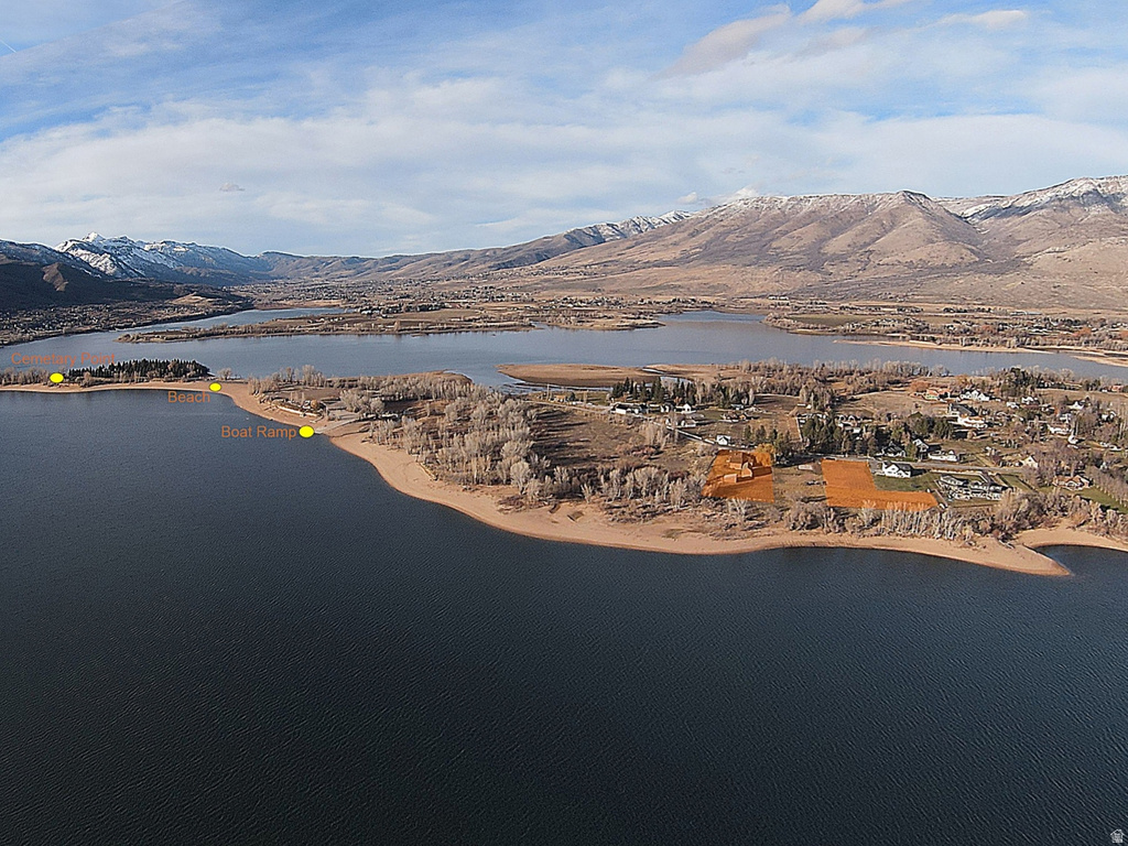 6611 E 100 S Huntsville, UT 84317