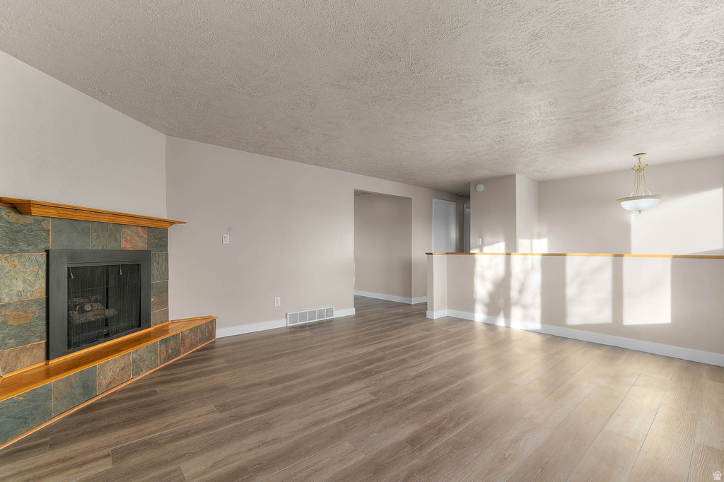 2333 E CLIFF SWALLOW DR Sandy, UT 84093