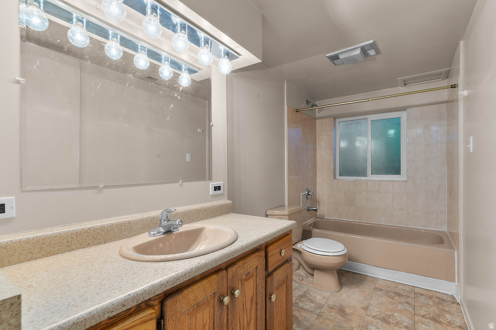 2333 E CLIFF SWALLOW DR Sandy, UT 84093