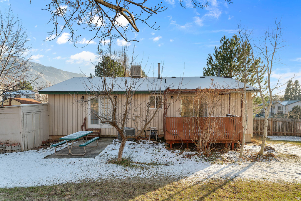 2333 E CLIFF SWALLOW DR Sandy, UT 84093