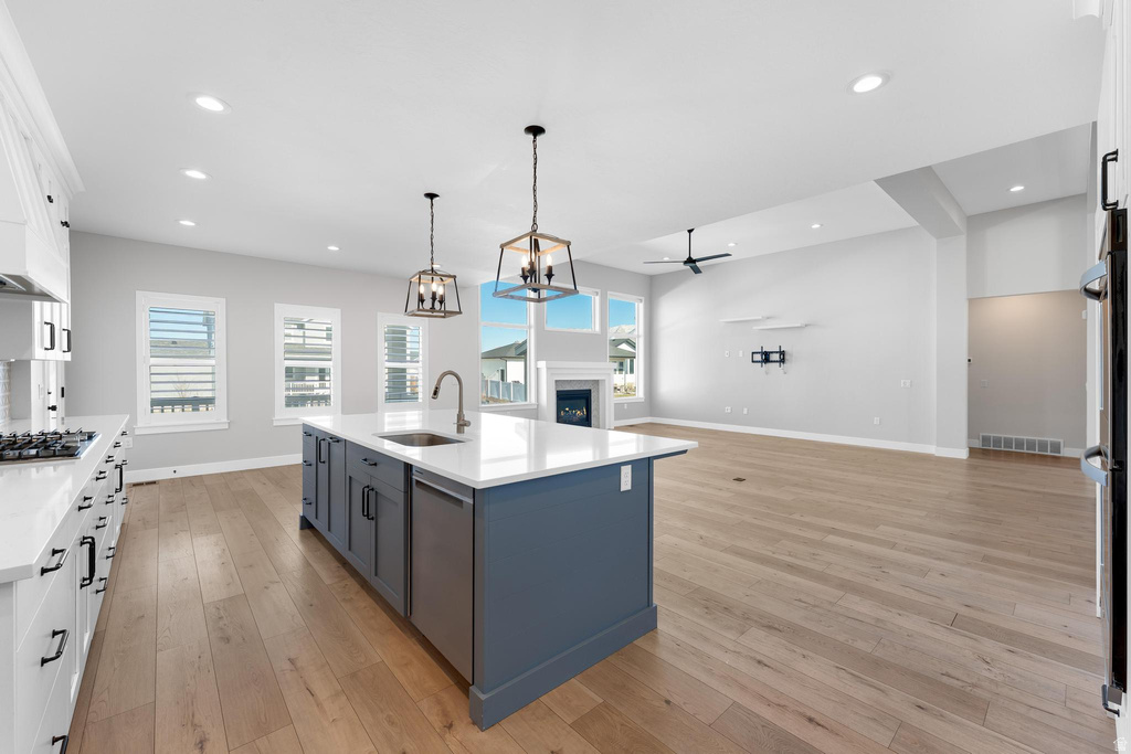 98 W SUNNY CT Stansbury Park, UT 84074