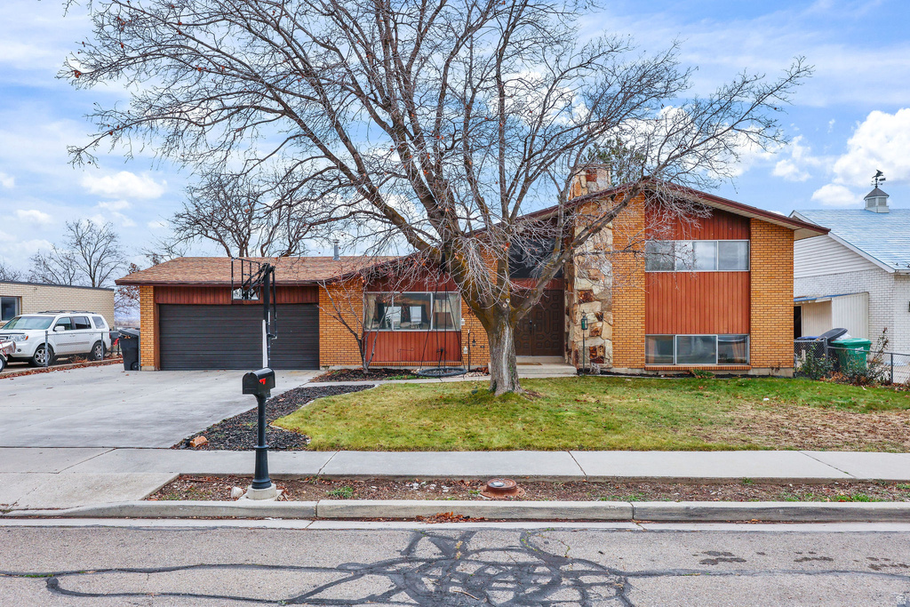 2027 W LAKEVIEW DR Provo, UT 84601