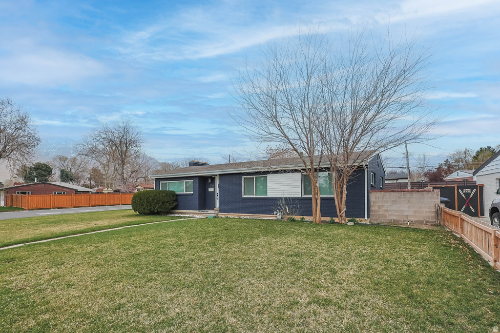 1856 E BROOKHILL DR Cottonwood Heights, UT 84121