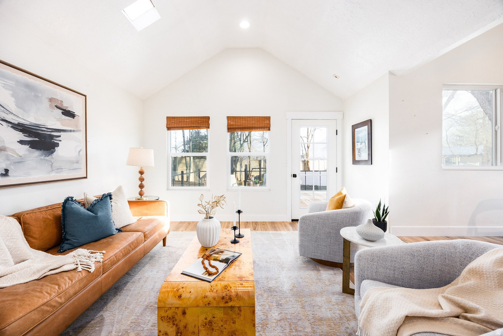 1779 E MOMBO DR Sandy, UT 84092