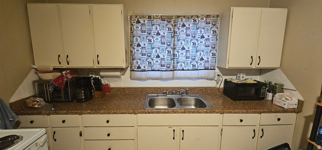 195 E MAIN ST Wellington, UT 84542