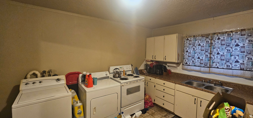 195 E MAIN ST Wellington, UT 84542