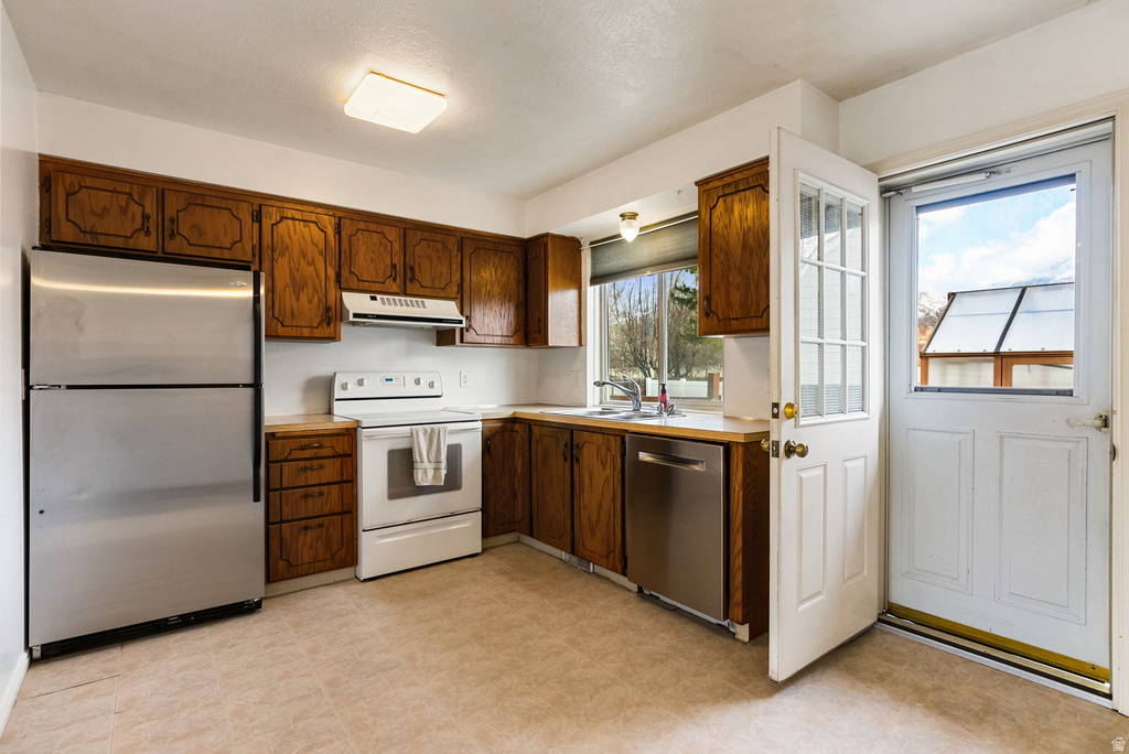 1320 COUNTRY MANOR DR Logan, UT 84321