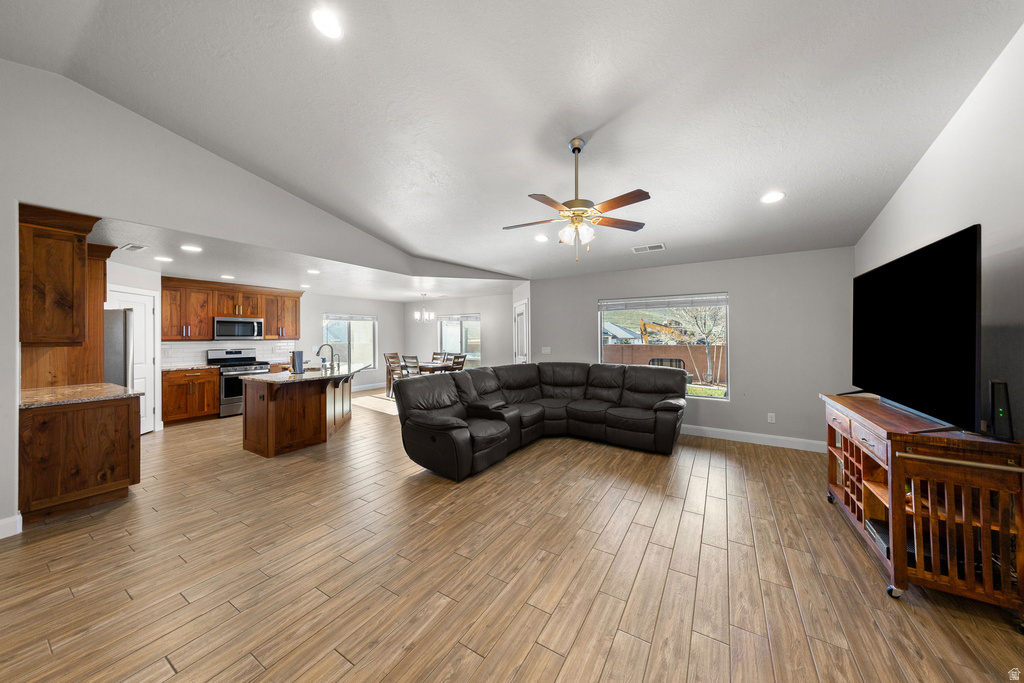 1133 N 100 W Hurricane, UT 84737