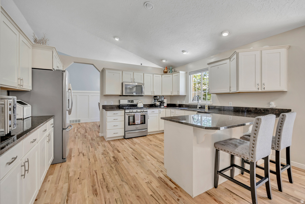 9851 S BIRDIE WAY South Jordan, UT 84009