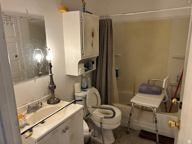 220 W MAIN ST Myton, UT 84052