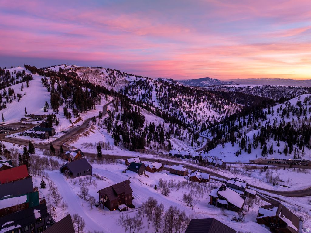 6809 E 6725 N Eden, UT 84310