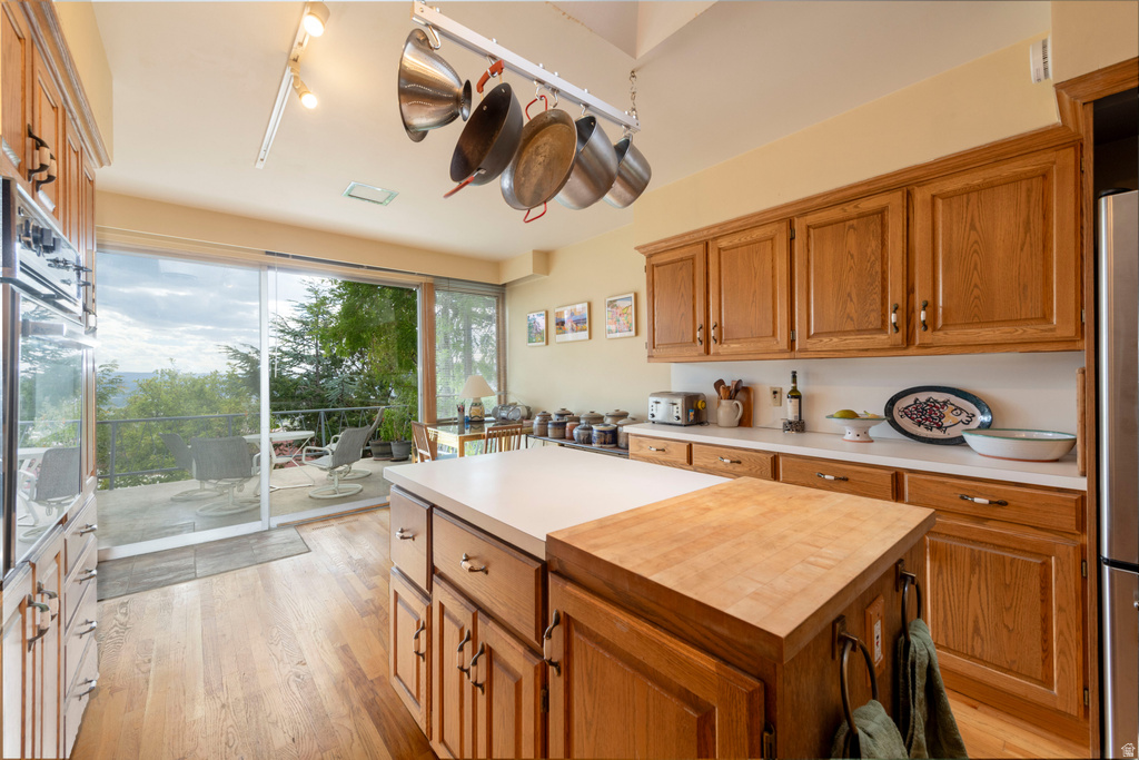 674 E 16TH AVE Salt Lake City, UT 84103