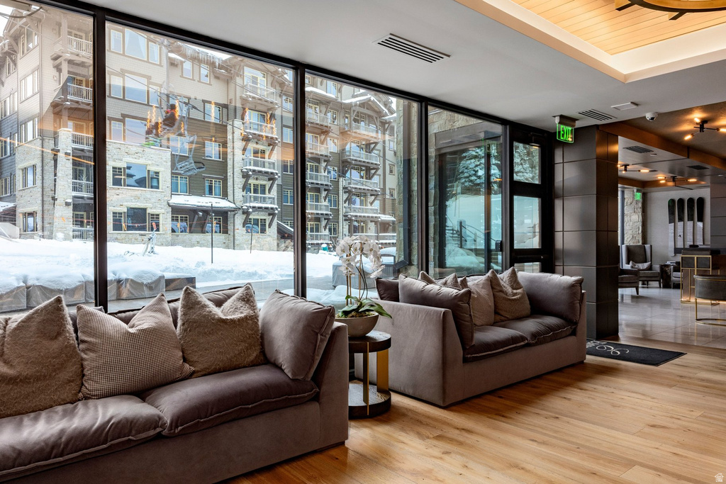 7697 VILLAGE WAY #404 Park City, UT 84060