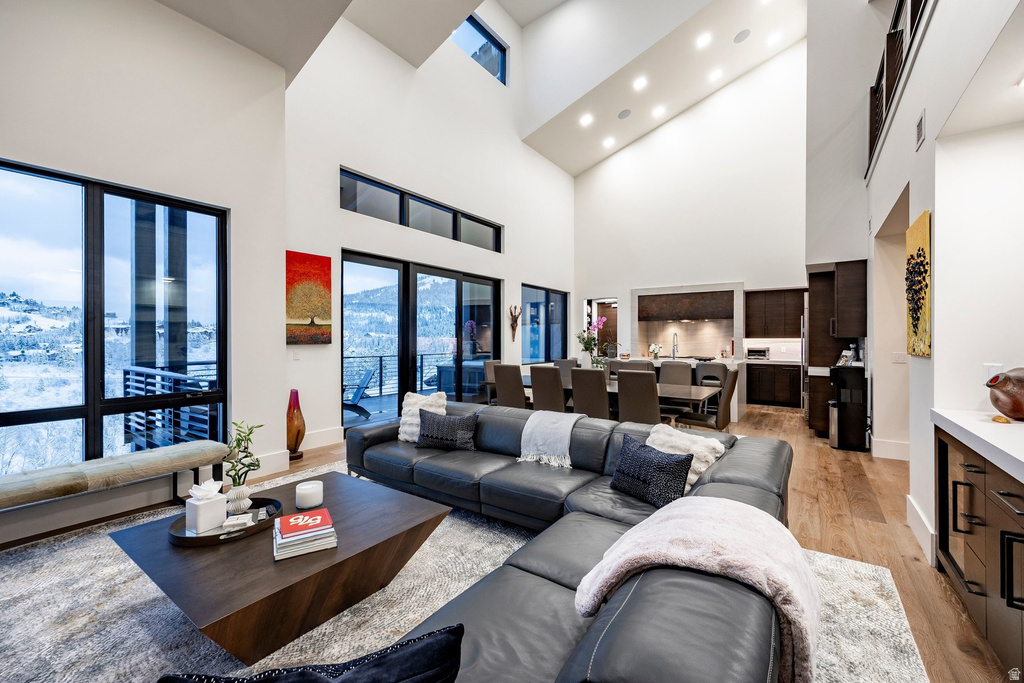 7697 VILLAGE WAY #404 Park City, UT 84060