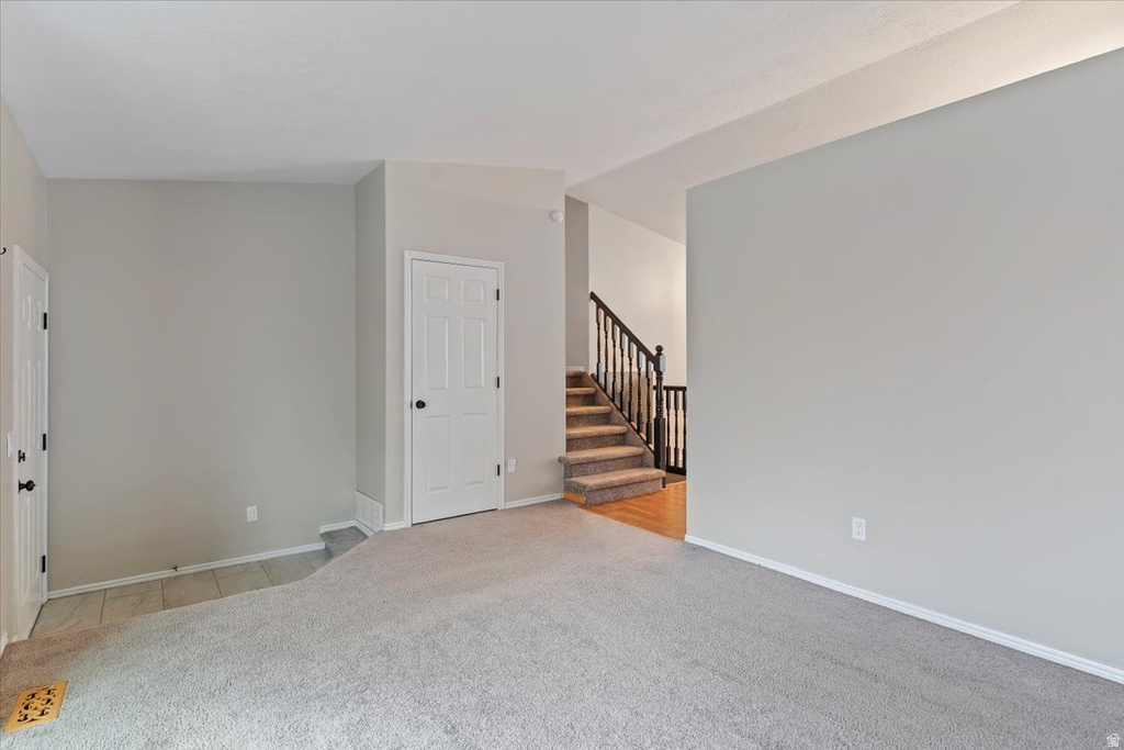 889 S CLOVER CIR Ogden, UT 84404