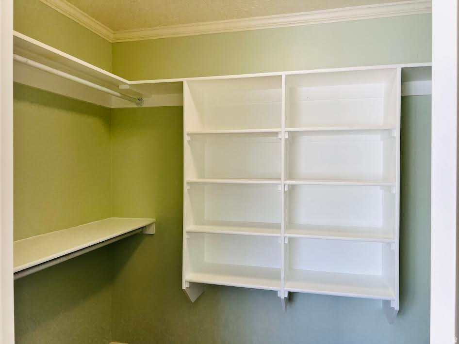 213 LAKEVIEW Stansbury Park, UT 84074