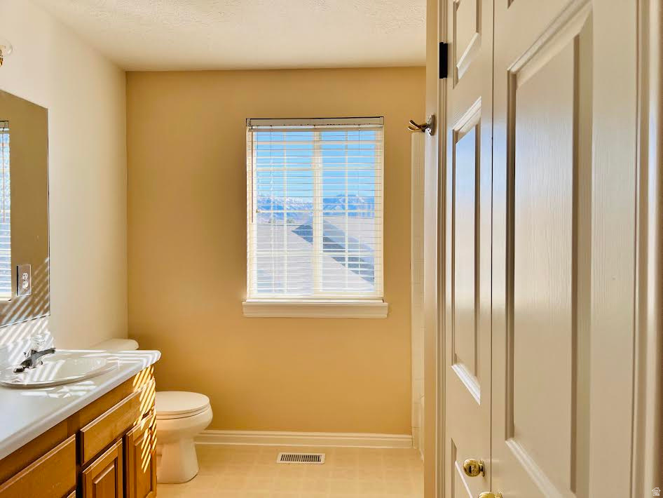 213 LAKEVIEW Stansbury Park, UT 84074