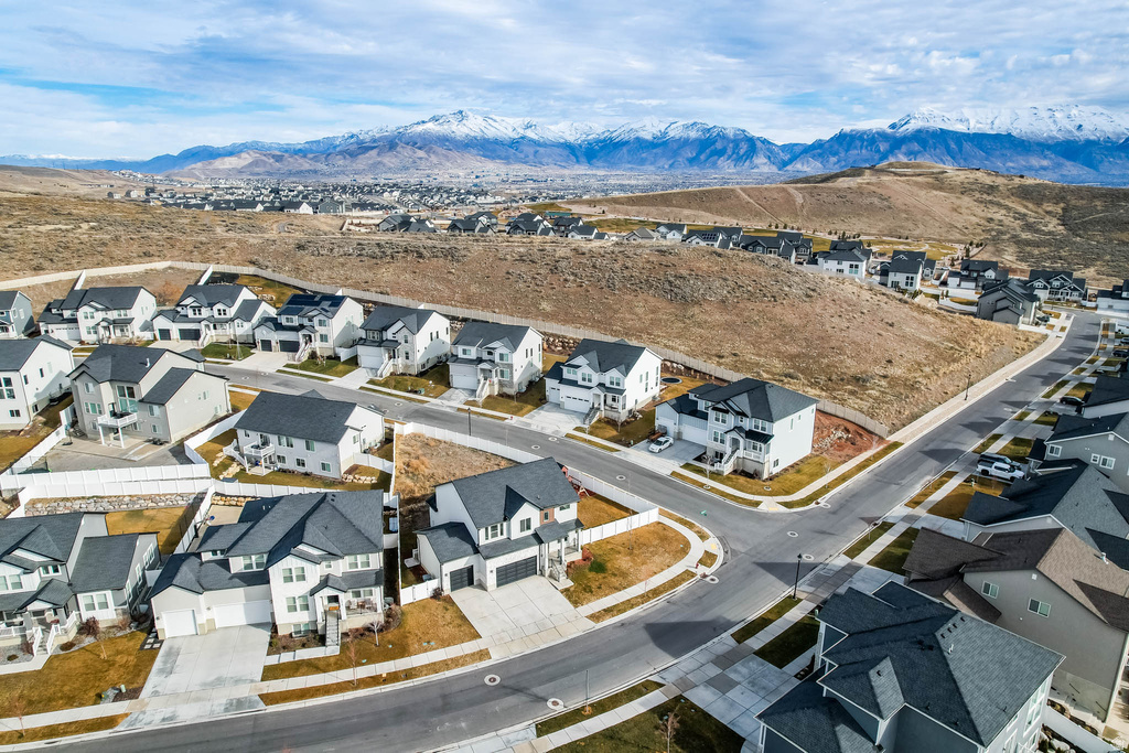 1806 W OLYMPUS DR Saratoga Springs, UT 84045