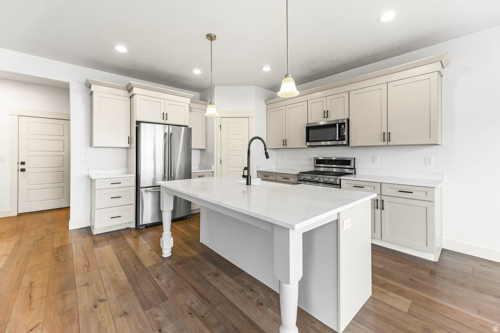 1806 W OLYMPUS DR Saratoga Springs, UT 84045