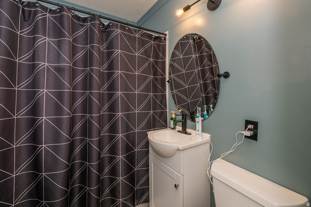 4663 S 200 E Washington Terrace, UT 84405