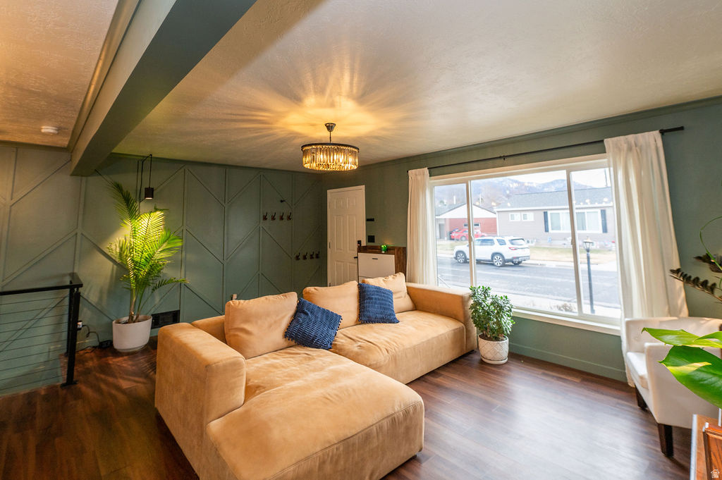 4663 S 200 E Washington Terrace, UT 84405