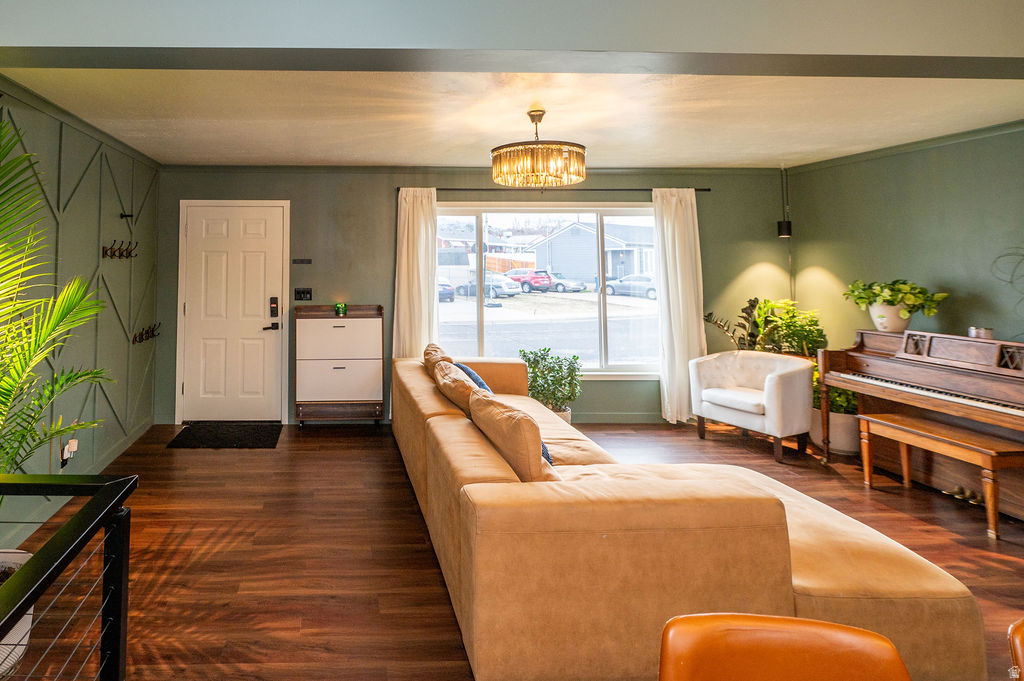 4663 S 200 E Washington Terrace, UT 84405