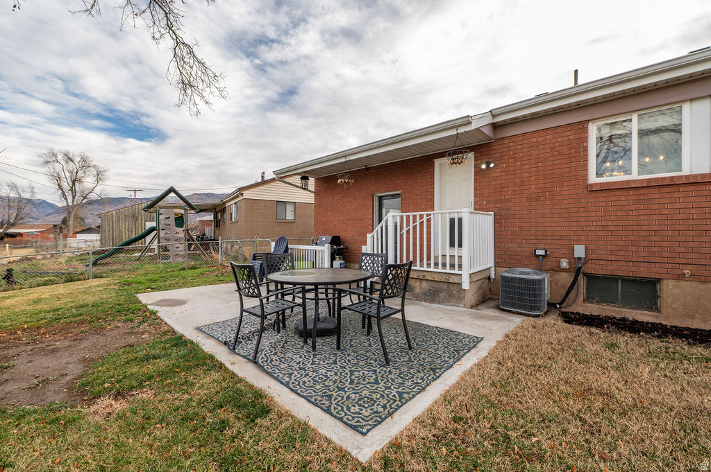4663 S 200 E Washington Terrace, UT 84405