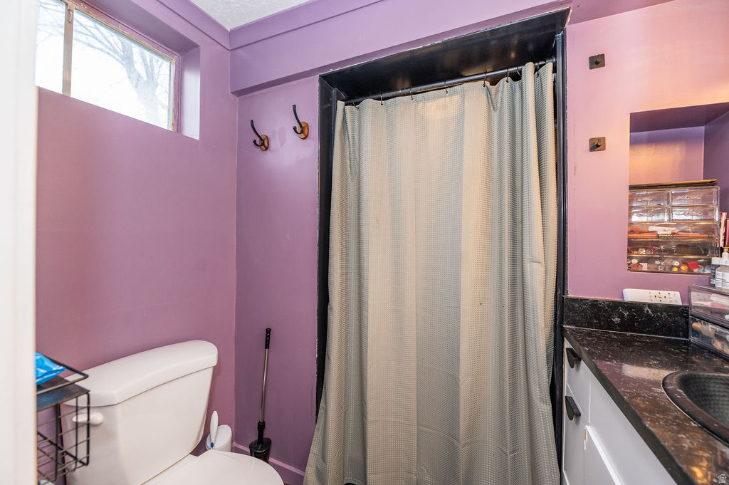 4663 S 200 E Washington Terrace, UT 84405