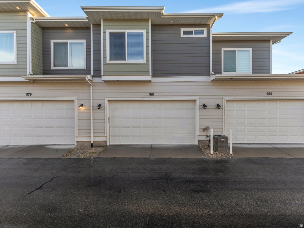 981 W CYAN VALLEY WAY Bluffdale, UT 84065