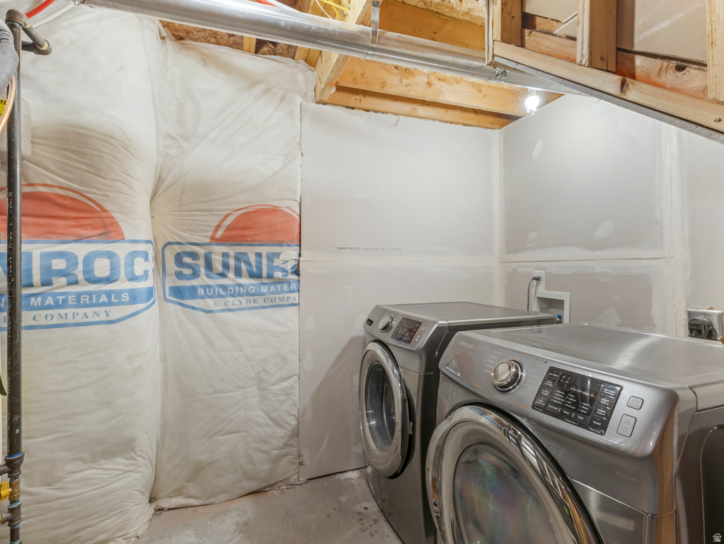 981 W CYAN VALLEY WAY Bluffdale, UT 84065