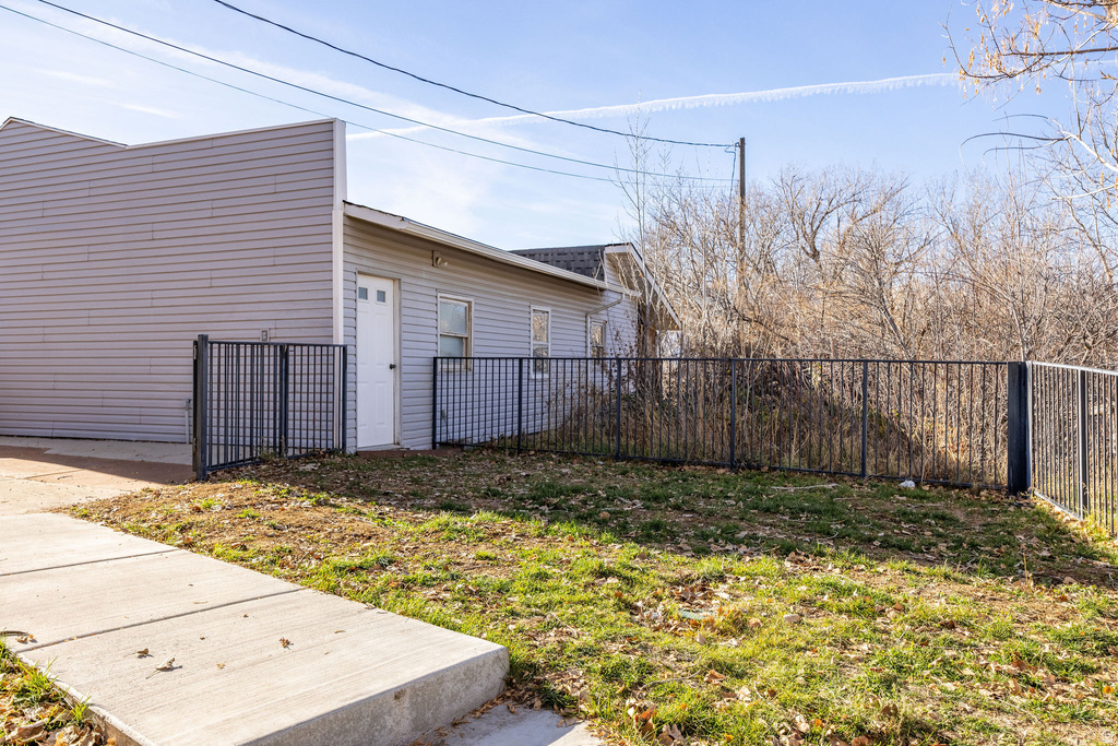 415 E PANORAMIC DR Hyrum, UT 84319