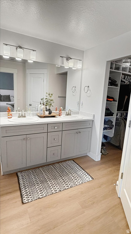 153 N VALCREST DR Saratoga Springs, UT 84045