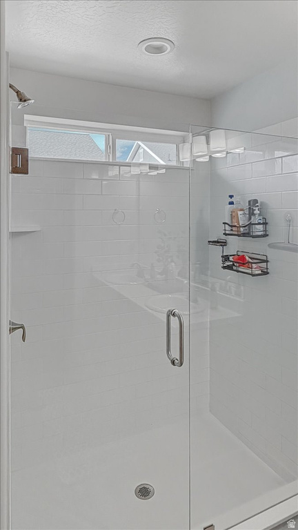 153 N VALCREST DR Saratoga Springs, UT 84045