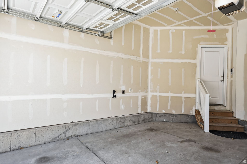 15392 S TARAWA DR Bluffdale, UT 84065