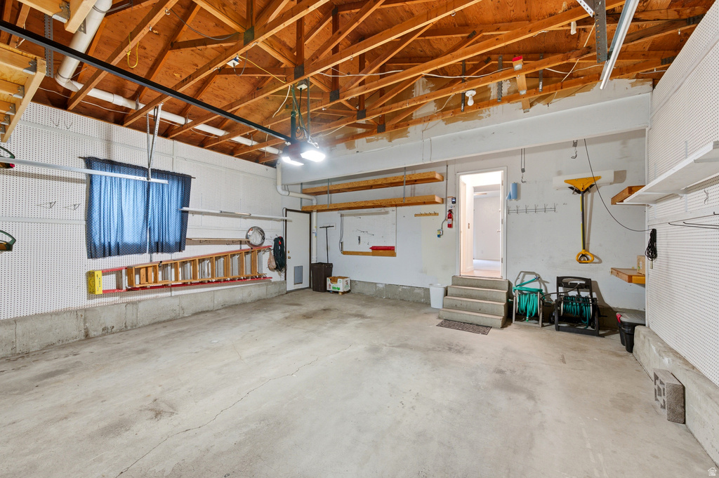 1692 E ENSIGN CT Cottonwood Heights, UT 84121