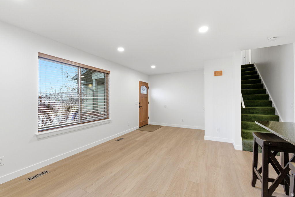 1692 E ENSIGN CT Cottonwood Heights, UT 84121