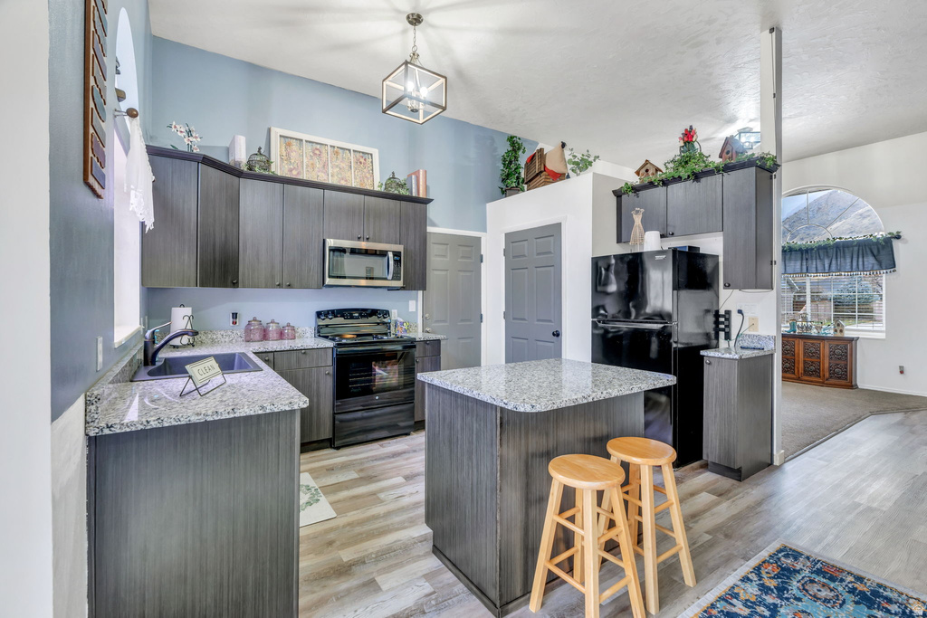 1548 E 350 S Springville, UT 84663