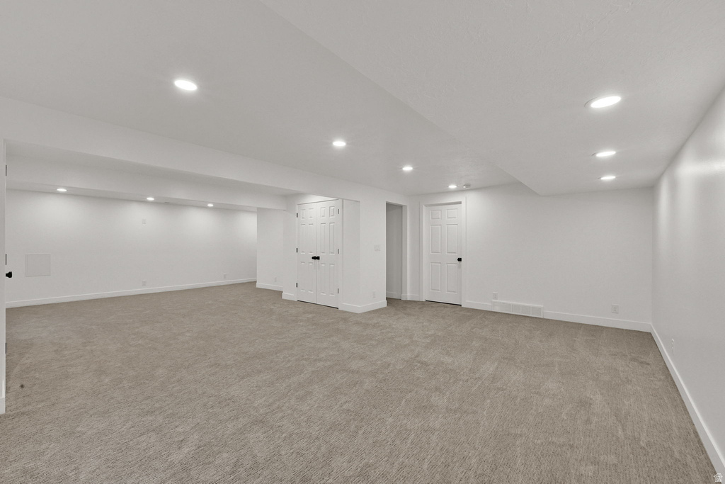 994 E 5750 S South Ogden, UT 84405