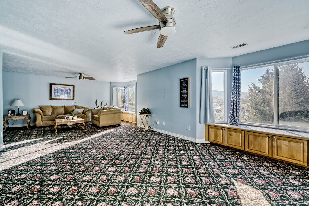 635 W 550 S Centerville, UT 84014