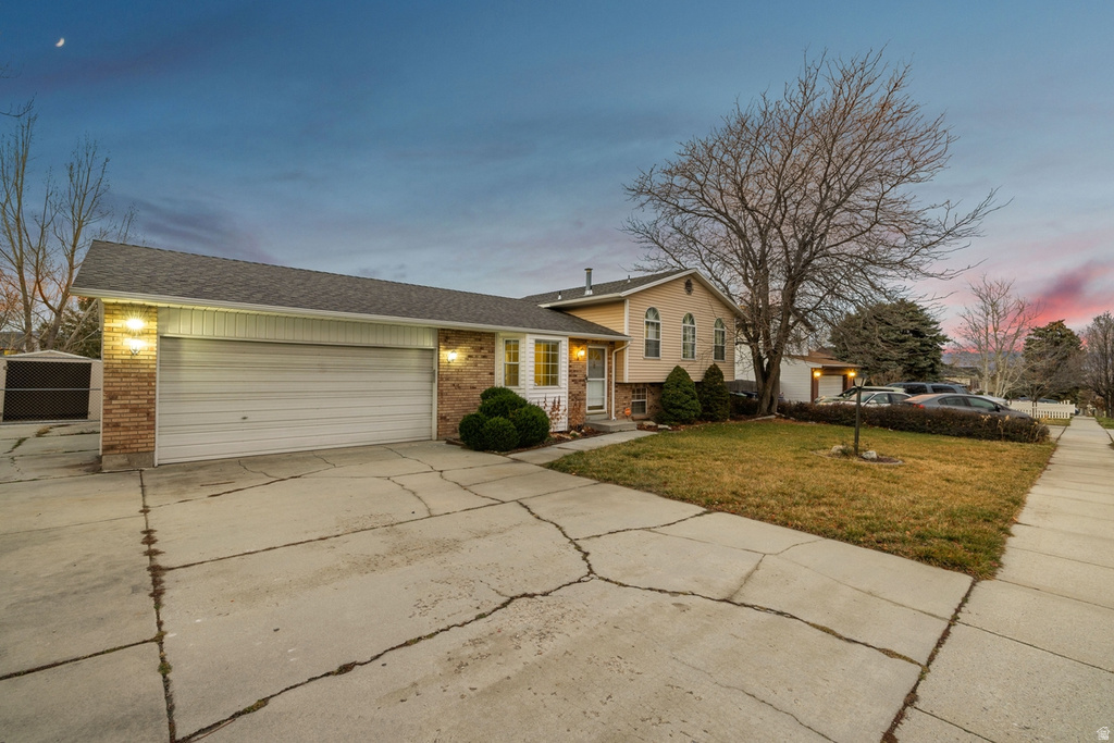 1602 E SEGO LILY DR Sandy, UT 84092