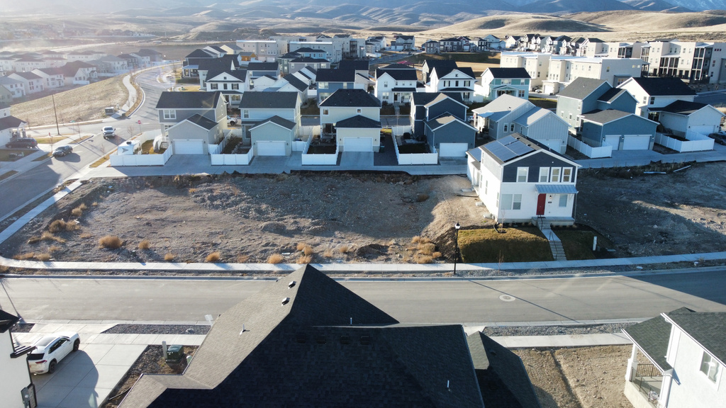 7646 S CLIPPER HILL RD #305 West Jordan, UT 84081