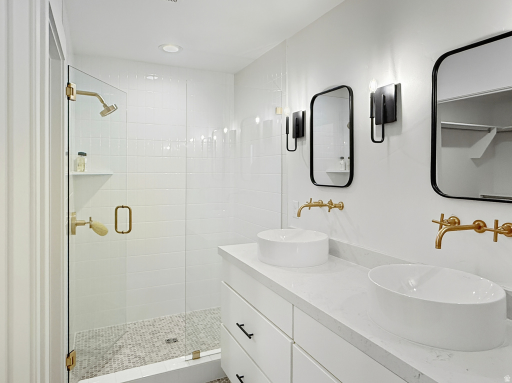 7646 S CLIPPER HILL RD #305 West Jordan, UT 84081